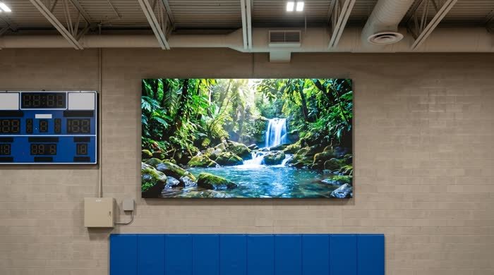 Crisp image quality on gym LED wall